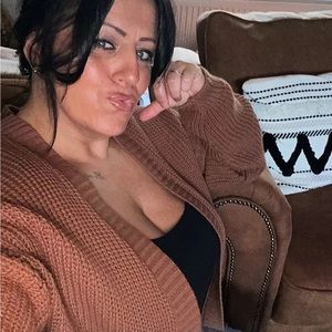 Meet your Posher, Sheila